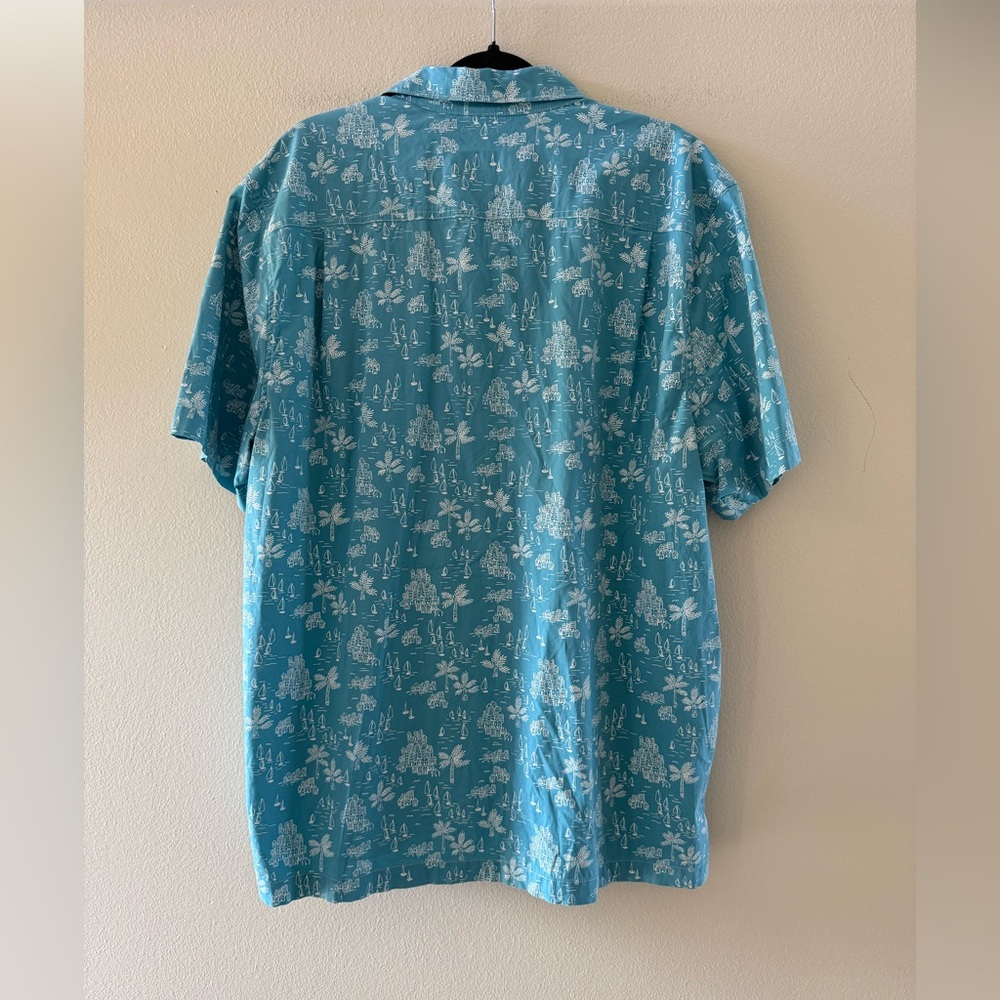 Tommy Bahama Men’s Tropical Print Turquoise Button Down Shirt - Picture 6 of 7